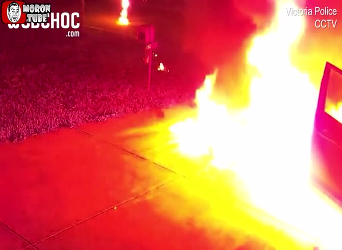 Video :After setting a vehicle on fire, two robbers burn to death